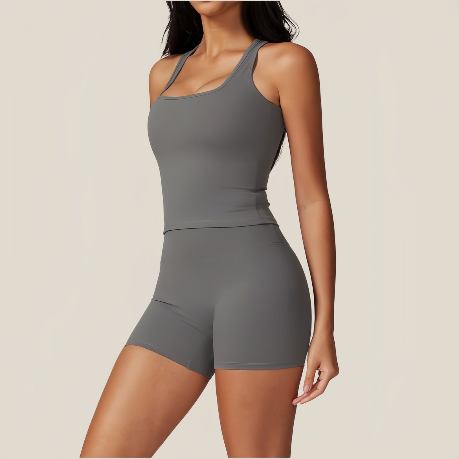SculptFlex Pro – Gli Shorts Yoga che Modellano e Performano