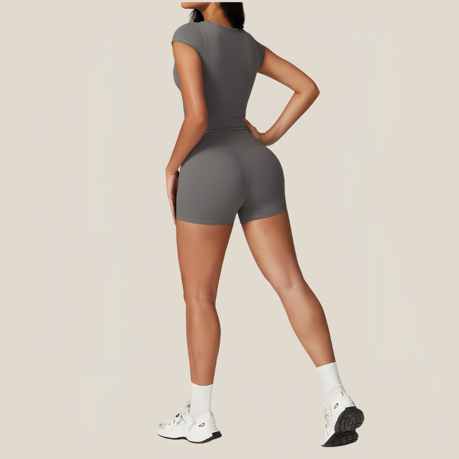 SculptFlex Pro – Gli Shorts Yoga che Modellano e Performano