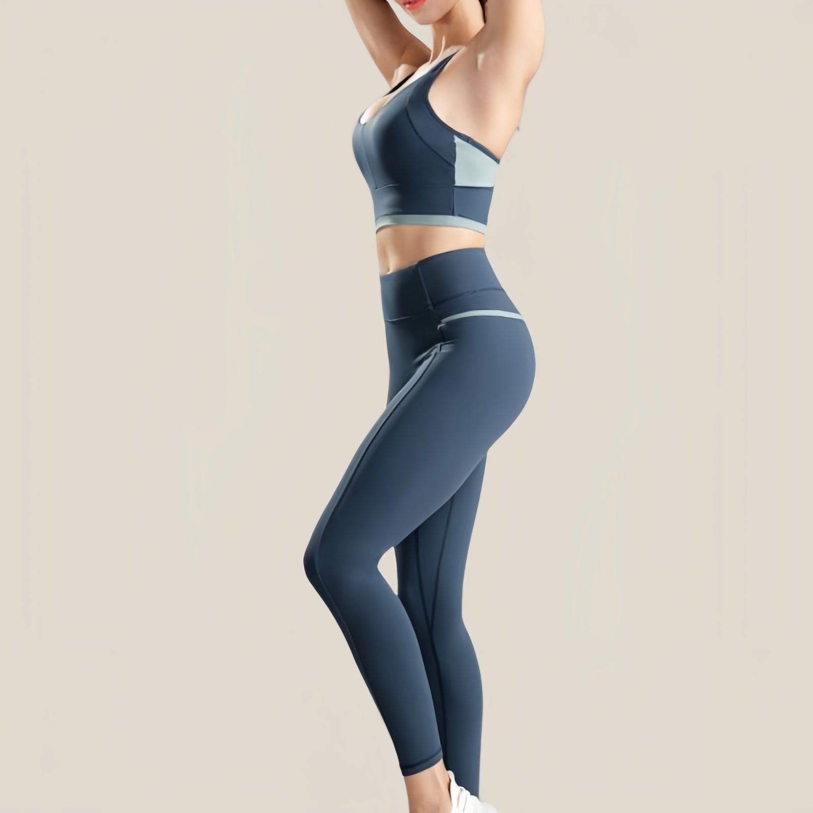 Forme et fluidité : La tenue de yoga qui épouse tous vos mouvements