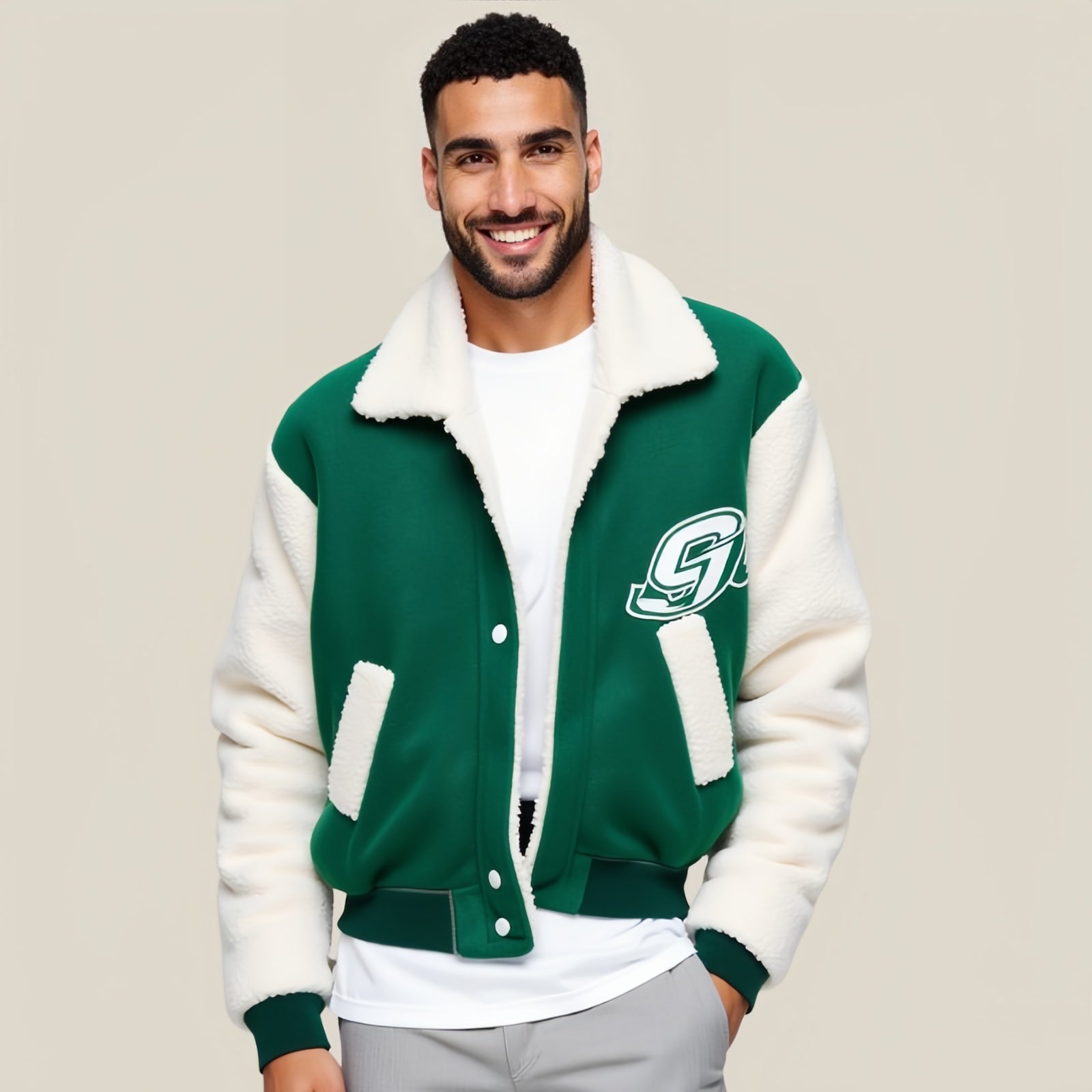 Varsity Sherpa Jacket – Giacca College Verde con Maniche in Pile Bianco e Colletto Foderato
