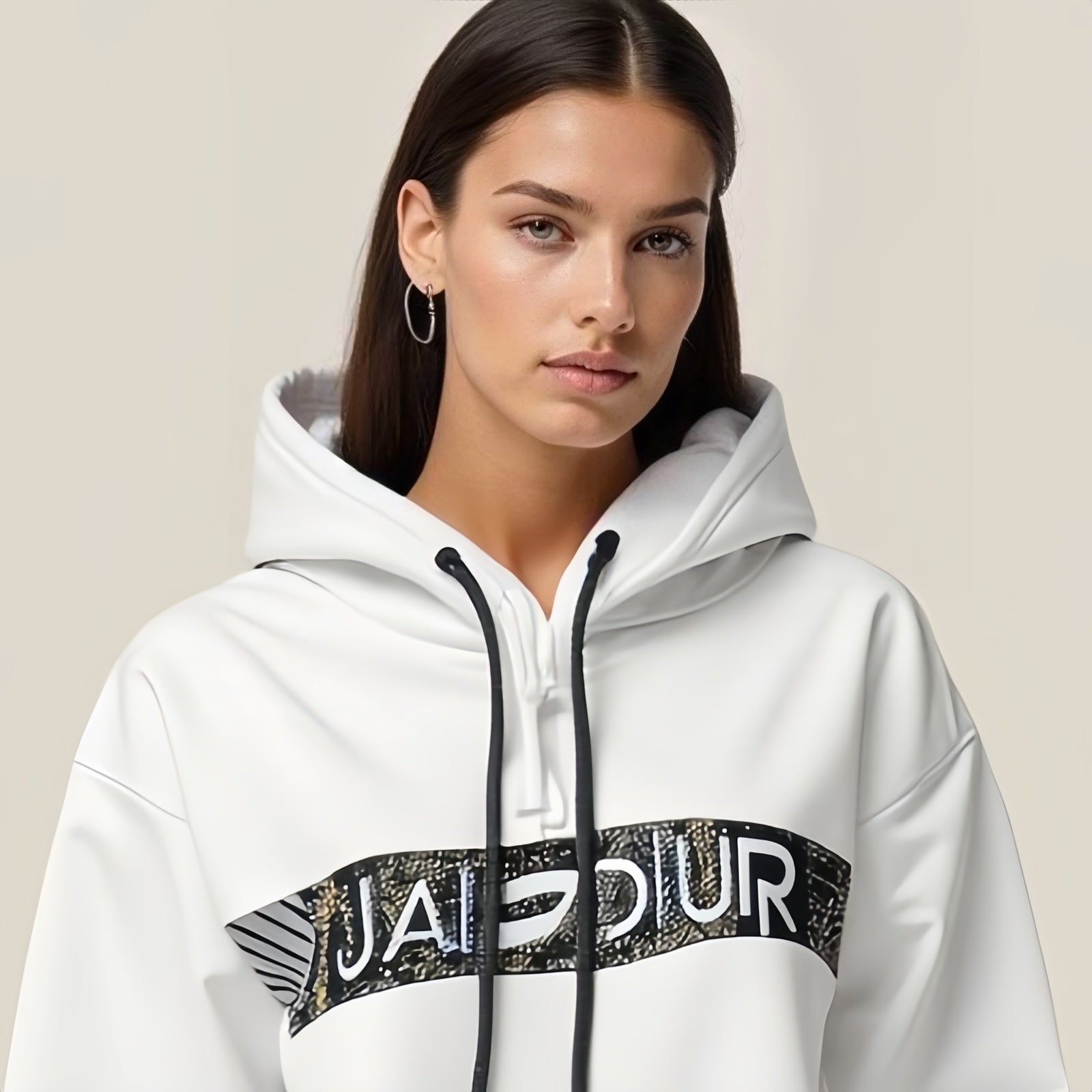 Performance Sports Hoodie – Style, Functionality, and Comfort