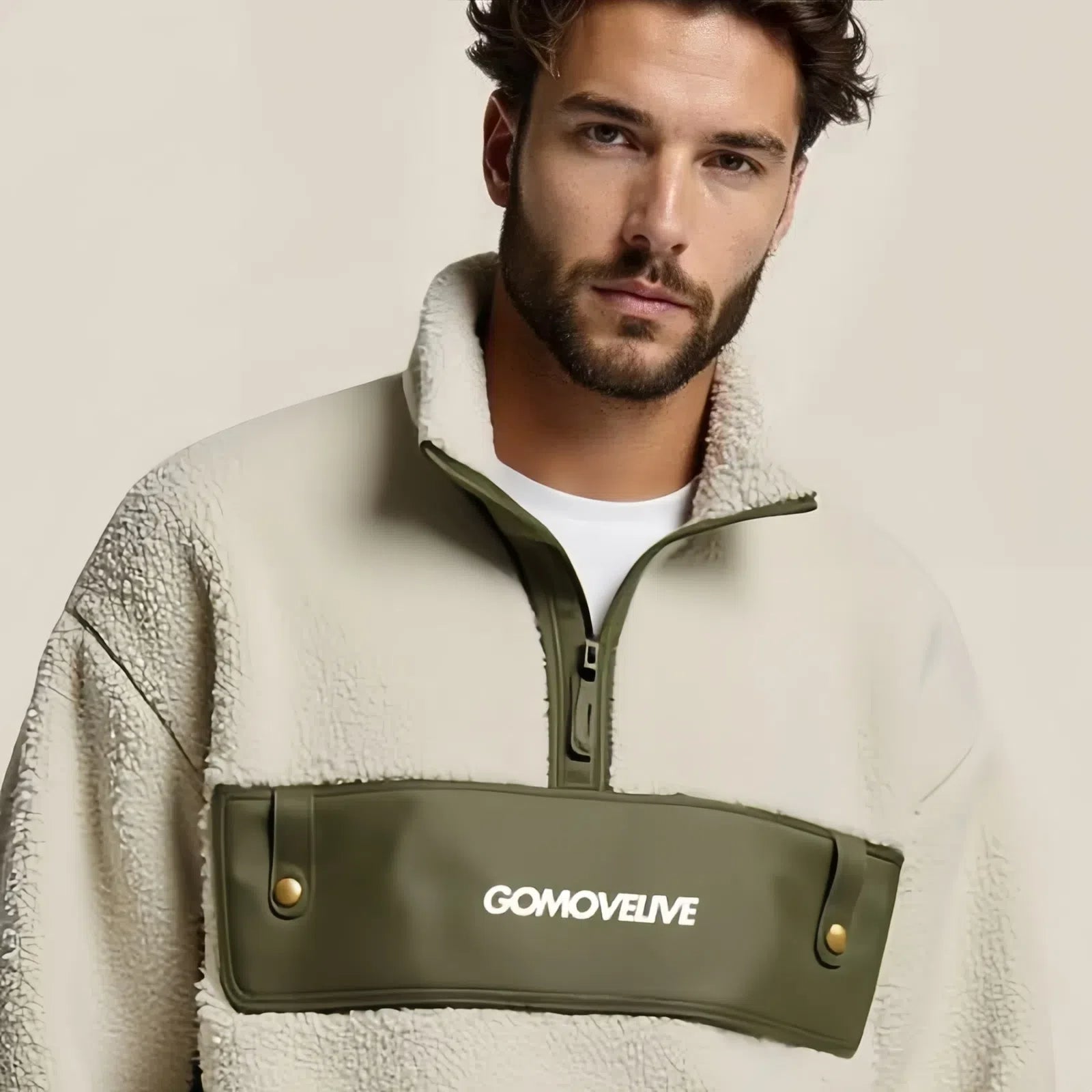 Eleganza Distintiva: La Felpa "Urban Explorer"