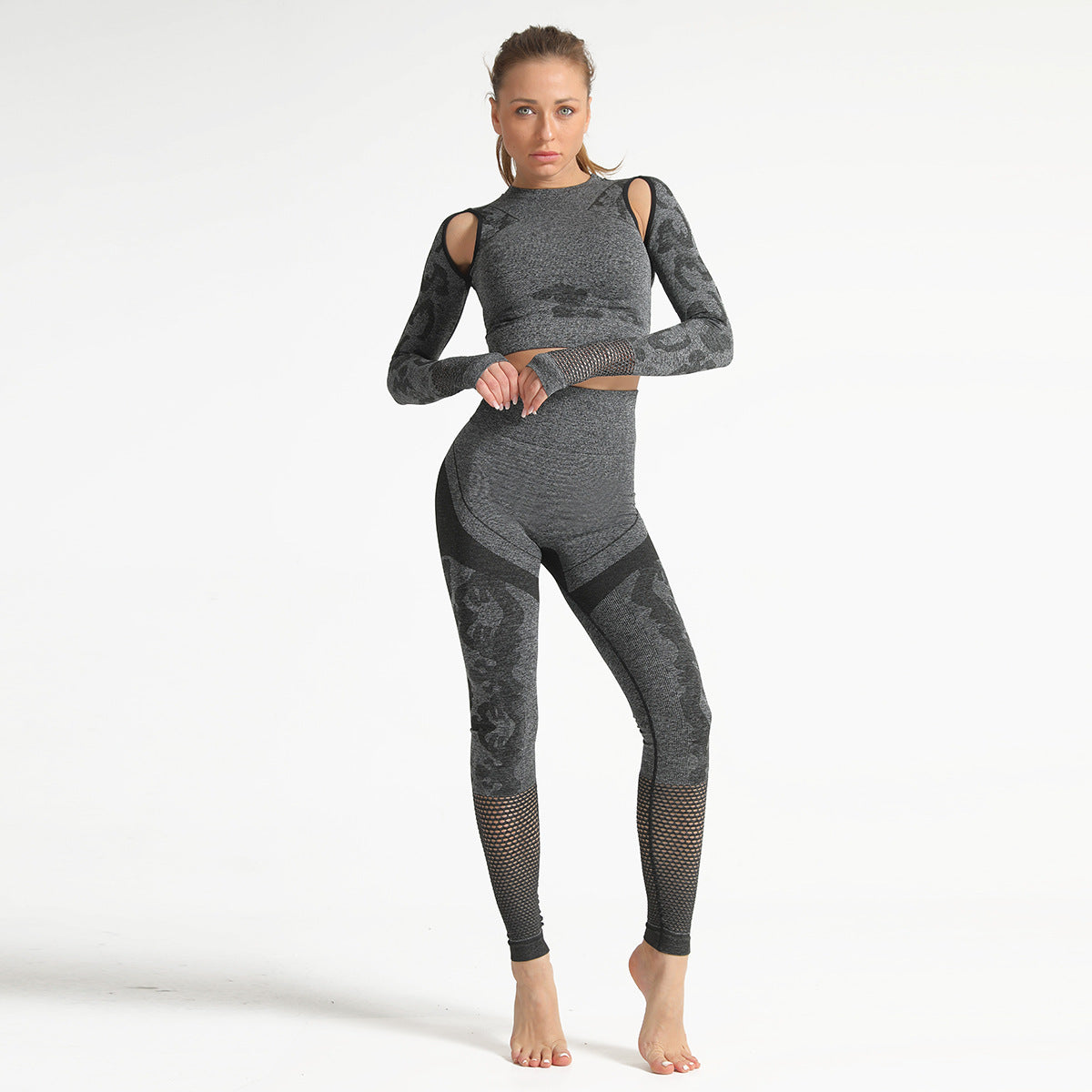 CamoFlex Pro - The Fitness Outfit That Blends In With Your Needs