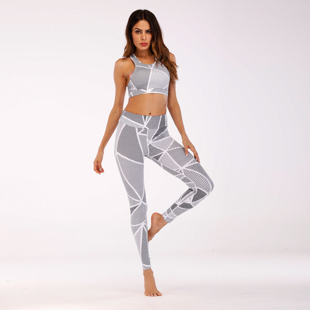 FlexiMotion Pro - Il Completo Sportivo che Ti Segue in Ogni Movimento