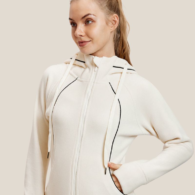 FlexiWrap Yoga Jacket – Your Stylish Performance Layer