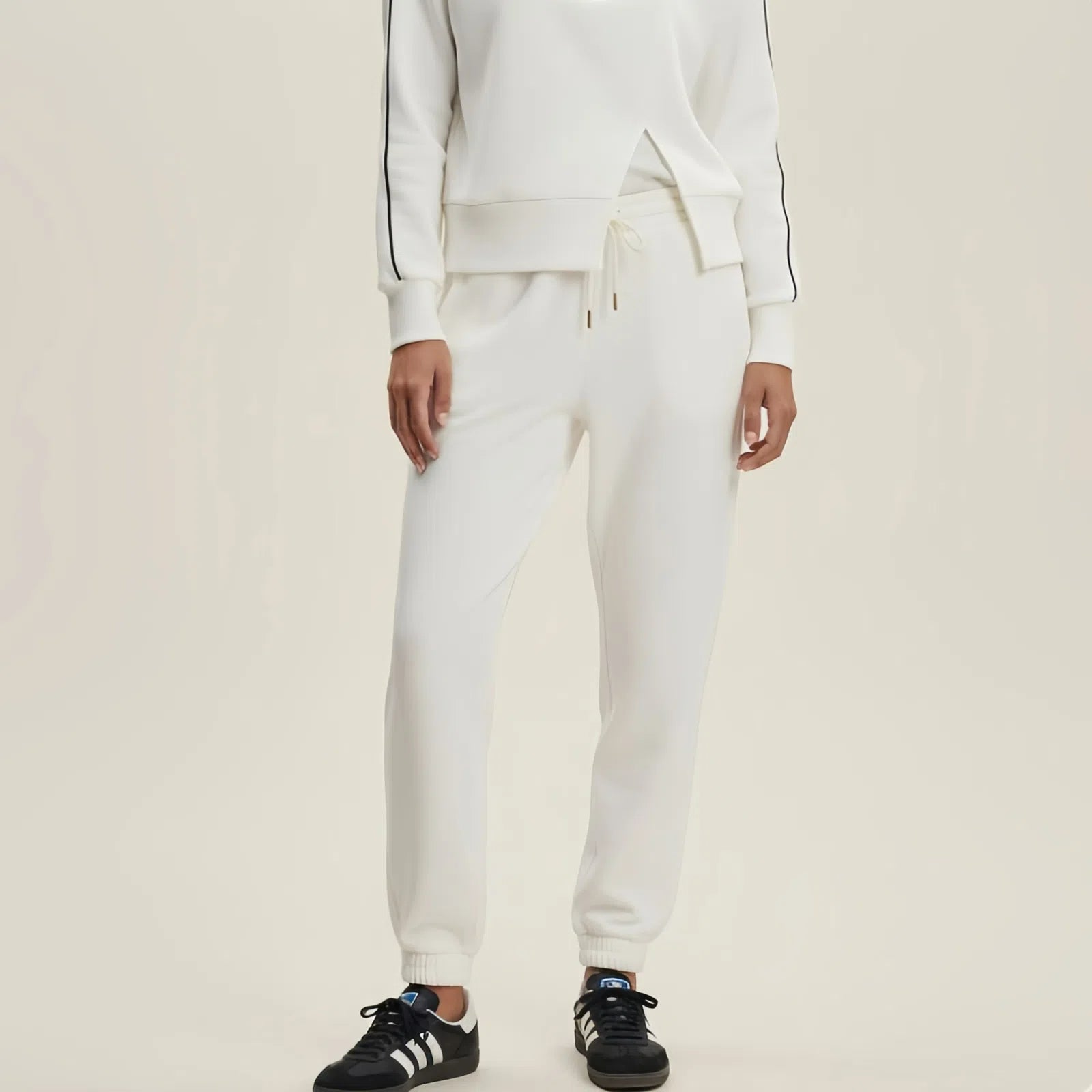 Pure Sport – Eleganza atletica in bianco