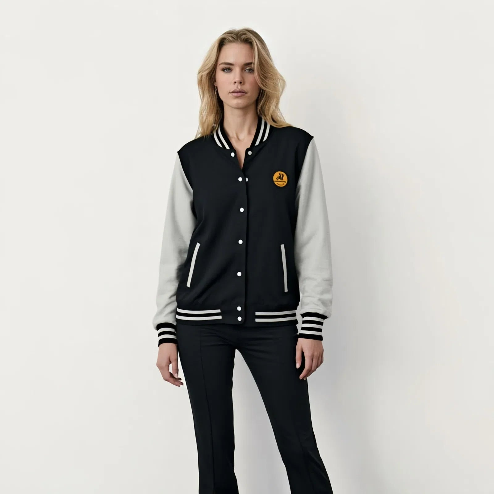 Stile College, Comfort Assoluto – La Letterman Jacket che Fa la Differenza