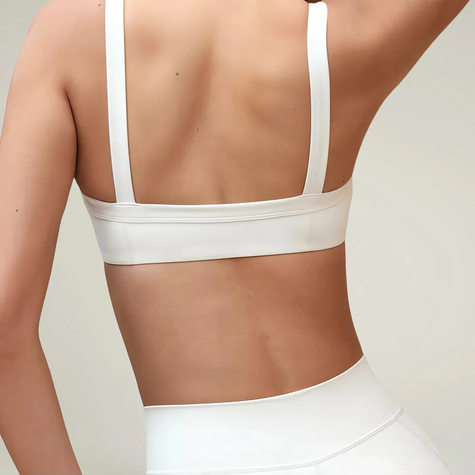 3-Point Yoga Suit – Elegance and Performance in Harmony