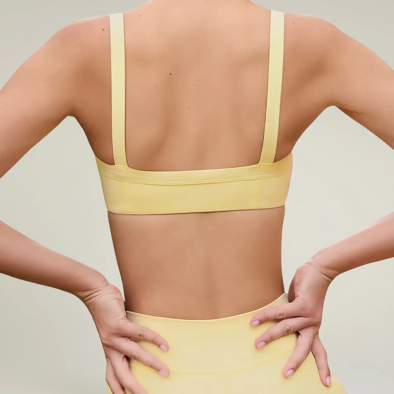3-Point Yoga Suit – Elegance and Performance in Harmony