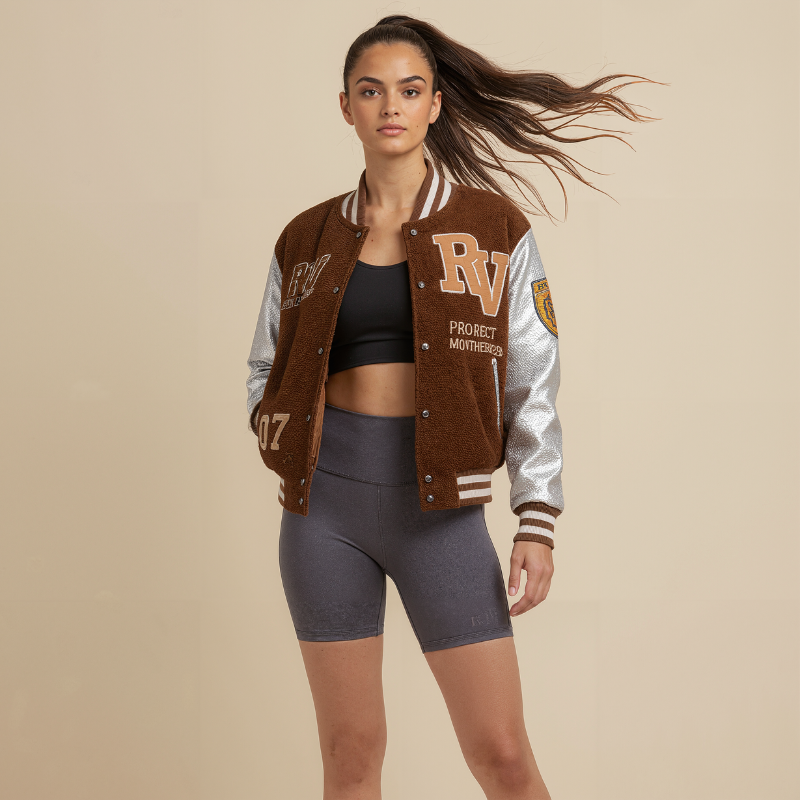 « Motherboard Drive » – Esthétique numérique, âme vestimentaire