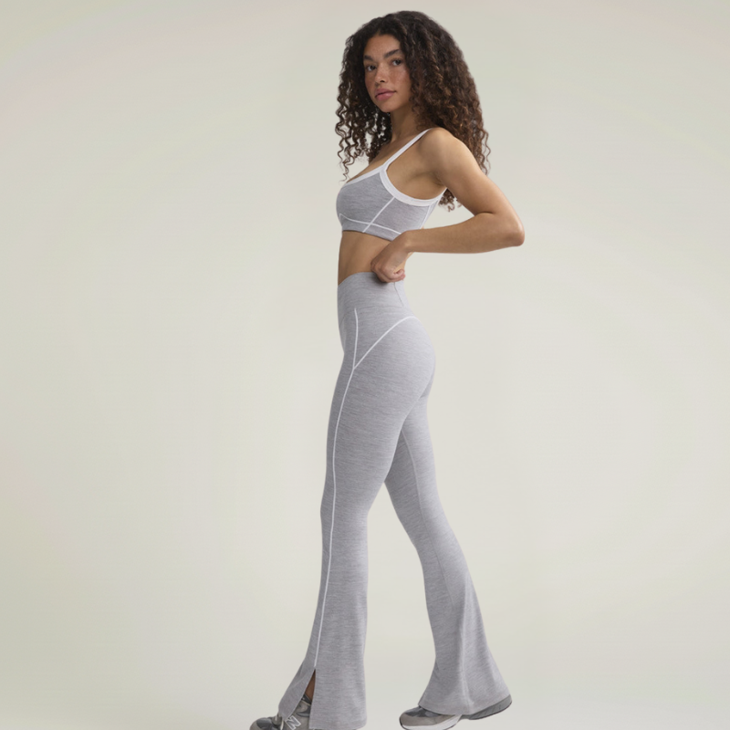 Yoga Sportswear Set – Libertà e Stile in Movimento