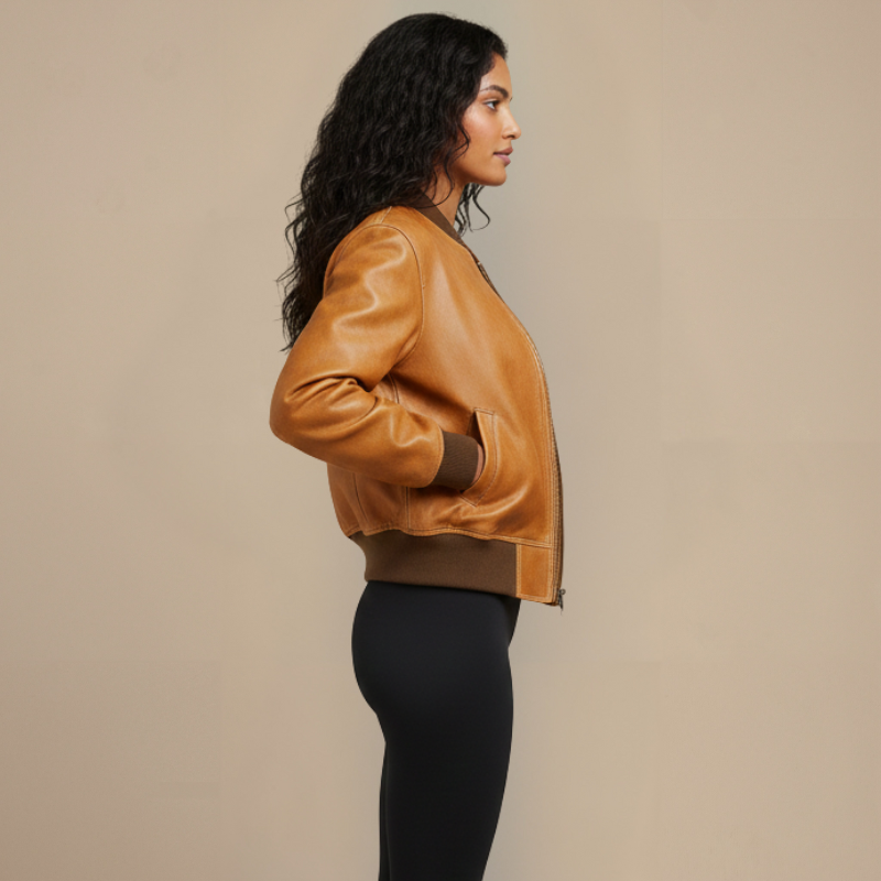 Una giacca bomber 100% pelle