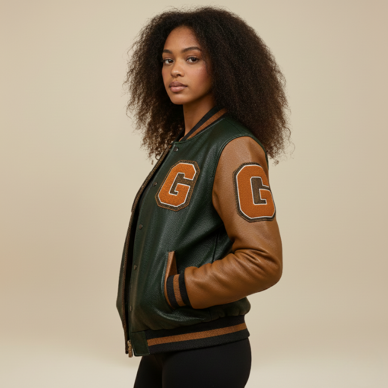 “Heritage Drive” – Varsity jacket in pelle e tessuto con patch iconici