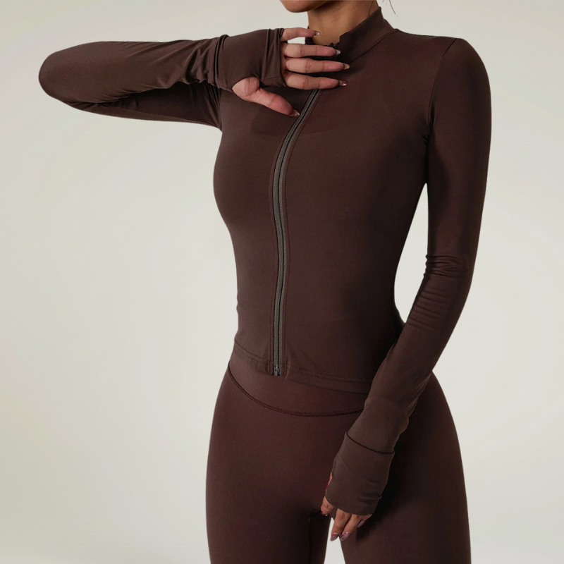 Performance Zip Jacket – Energia e Stile in Movimento