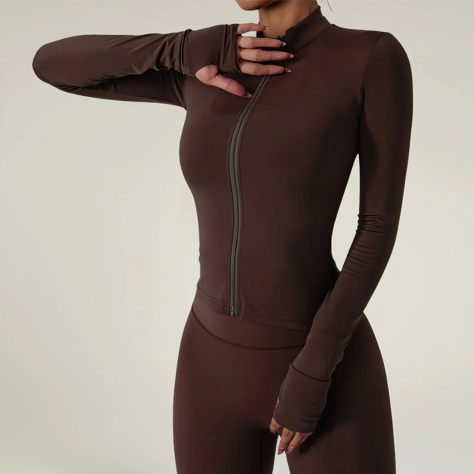 Performance Zip Jacket – Energia e Stile in Movimento