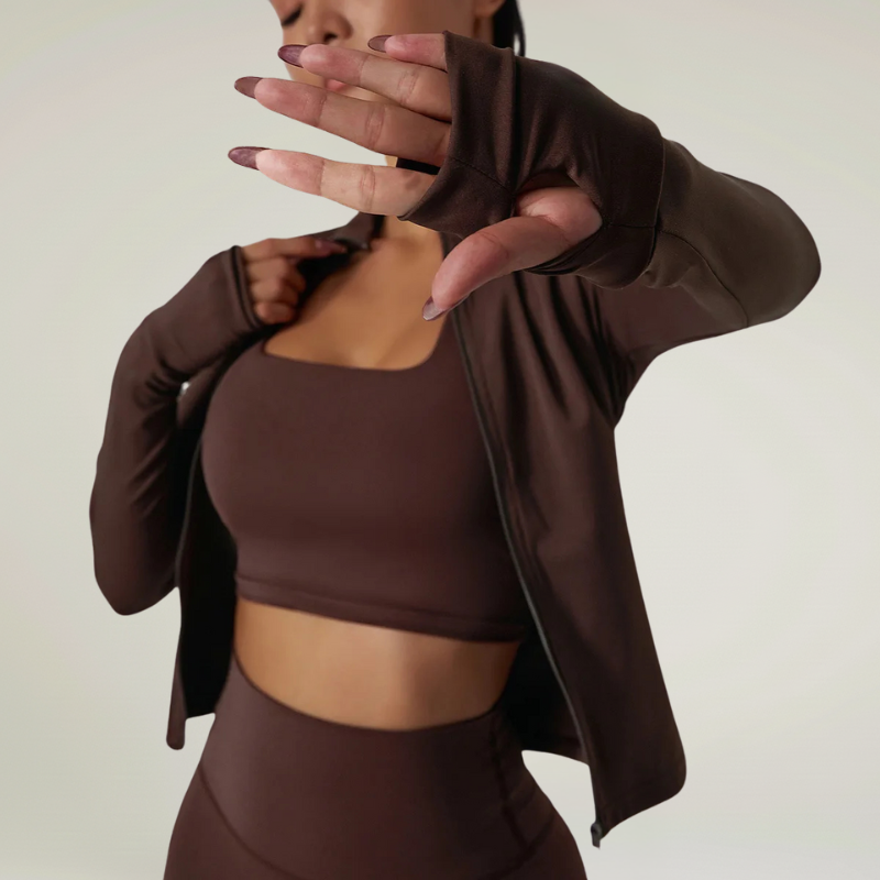 Performance Zip Jacket – Energia e Stile in Movimento