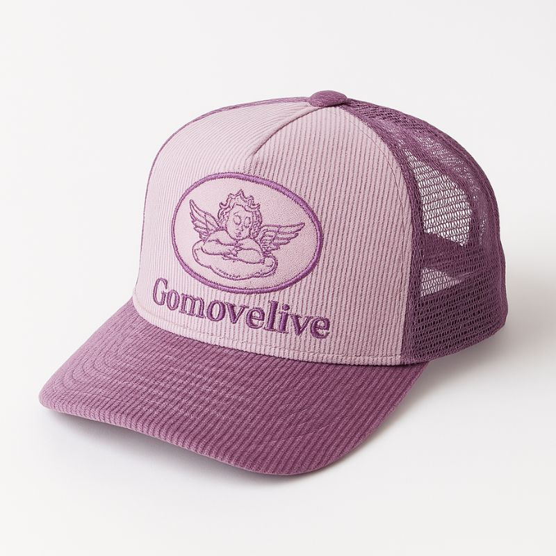 Volo urbano – cappellino trucker con logo gomovelive e stampa cherubino