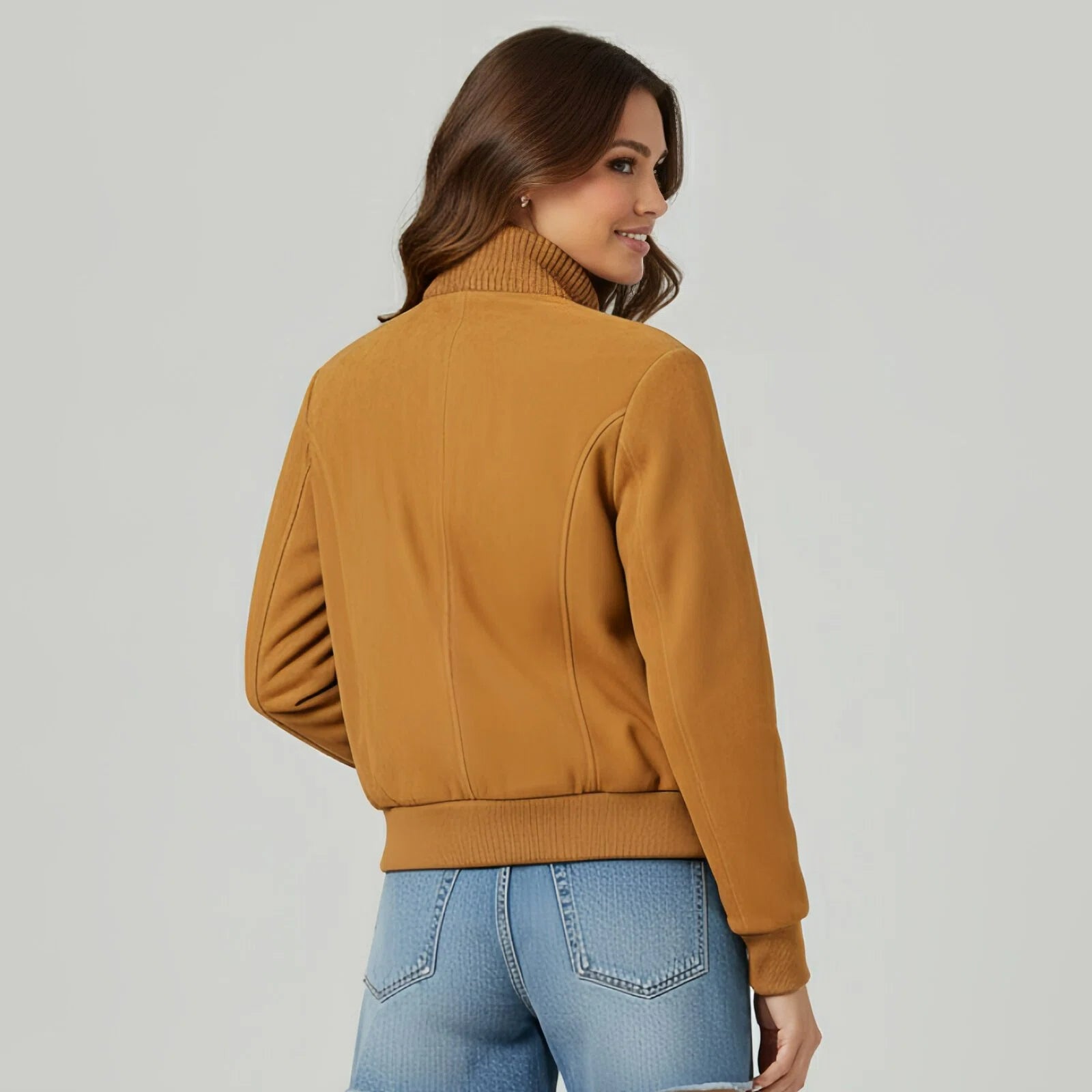 "Active Suede" – Dynamic Elegance in Motion