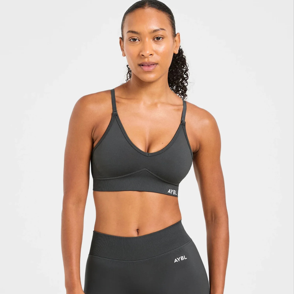Set Yoga Seamless High Elastic – Il completo che ti fa sentire libera