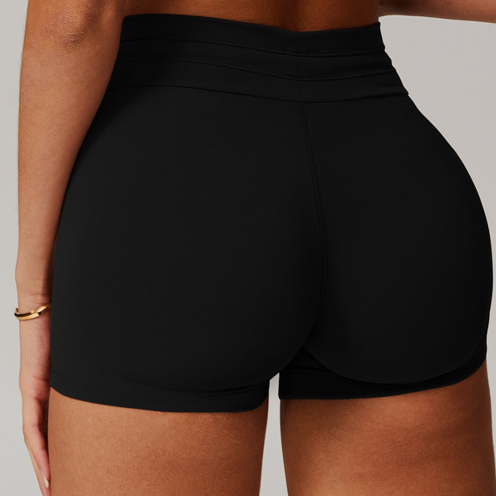 Shorts Shaping in Seta Coreana: La carezza del lusso che modella le tue curve.