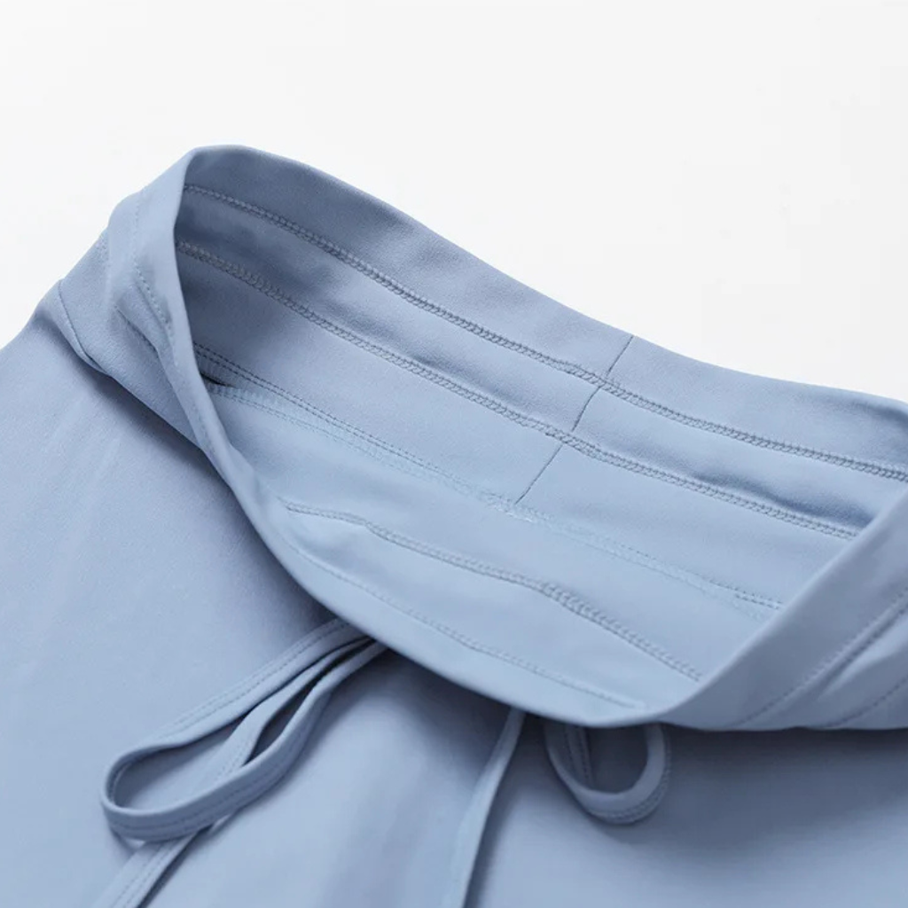 Shorts Shaping in Seta Coreana: La carezza del lusso che modella le tue curve.