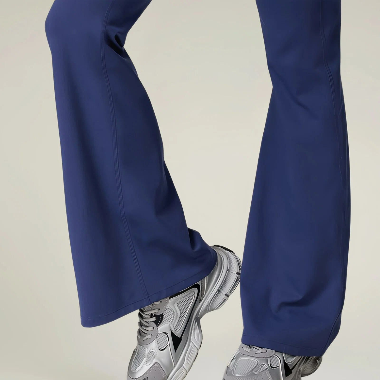 Wide-Leg Yoga Pants – Eleganza e Comfort in Movimento