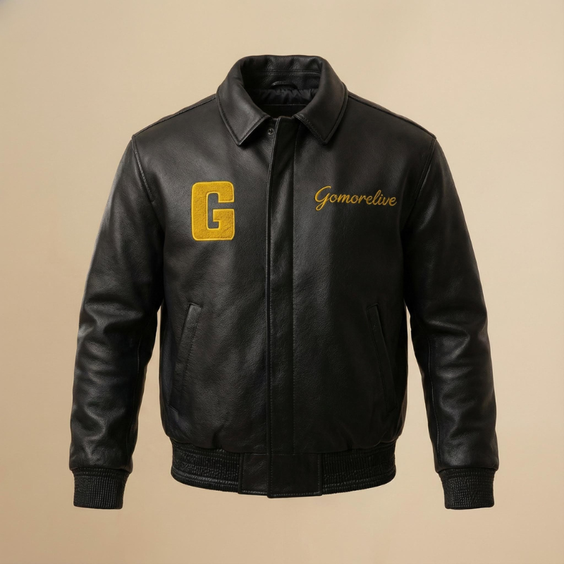 “Black Letter Legacy” – Varsity in pelle con firma ricamata