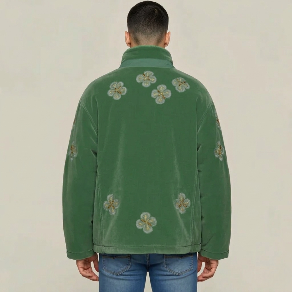 Altai Floral Fleece – Giacca Tecnica Verde con Motivi Tradizionali Mongoli Ricamati