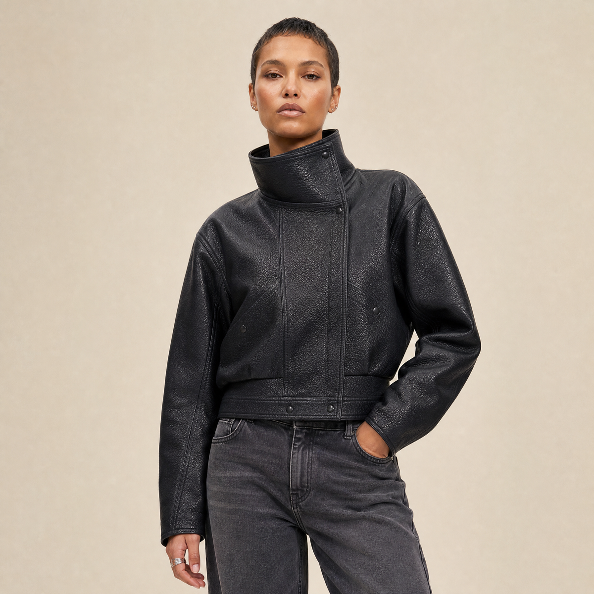 BLACK EDGE — Carattere che si indossa