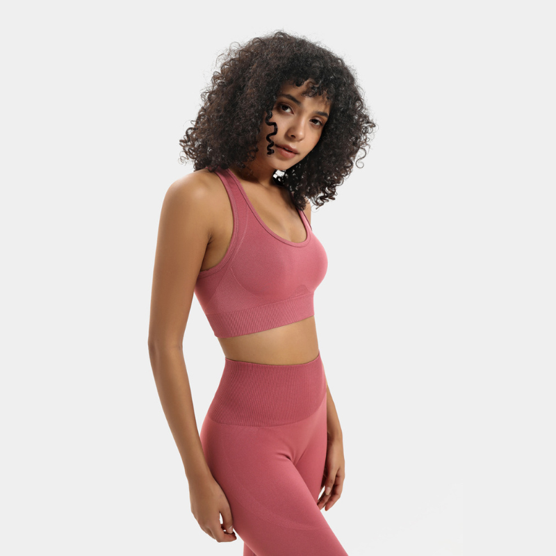 Seamless Yoga Set – Libertà Totale in Maglia Elasticizzata
