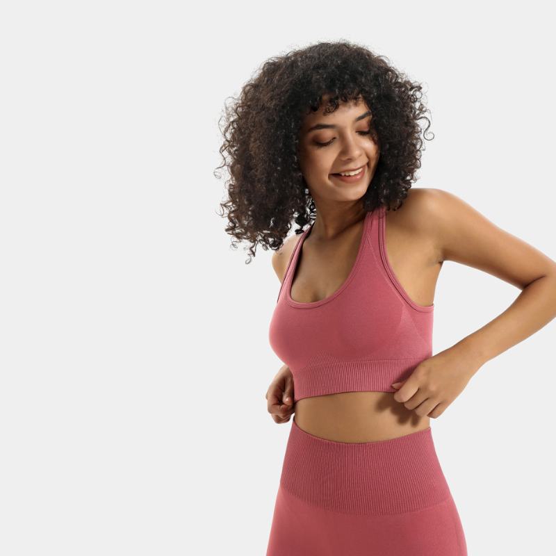 Seamless Yoga Set – Libertà Totale in Maglia Elasticizzata