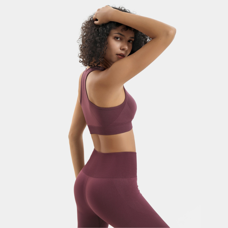 Seamless Yoga Set – Libertà Totale in Maglia Elasticizzata