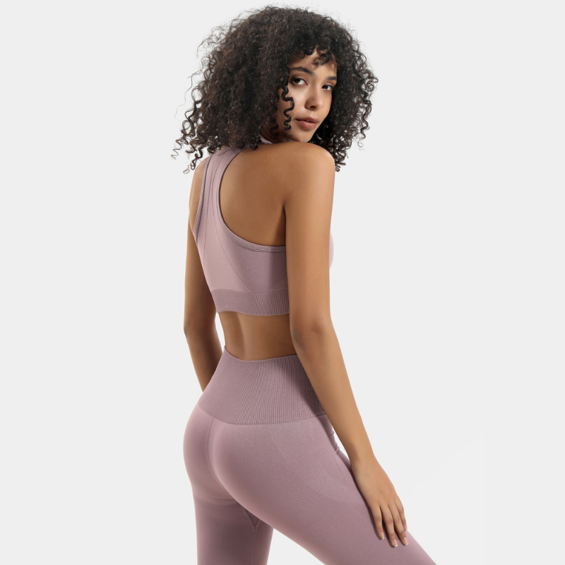 Seamless Yoga Set – Libertà Totale in Maglia Elasticizzata