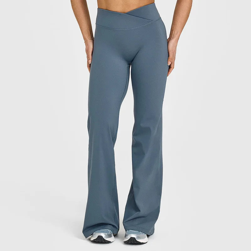 FlowFlex Micro-Flare Pants — Eleganza sportiva, comfort senza compromessi