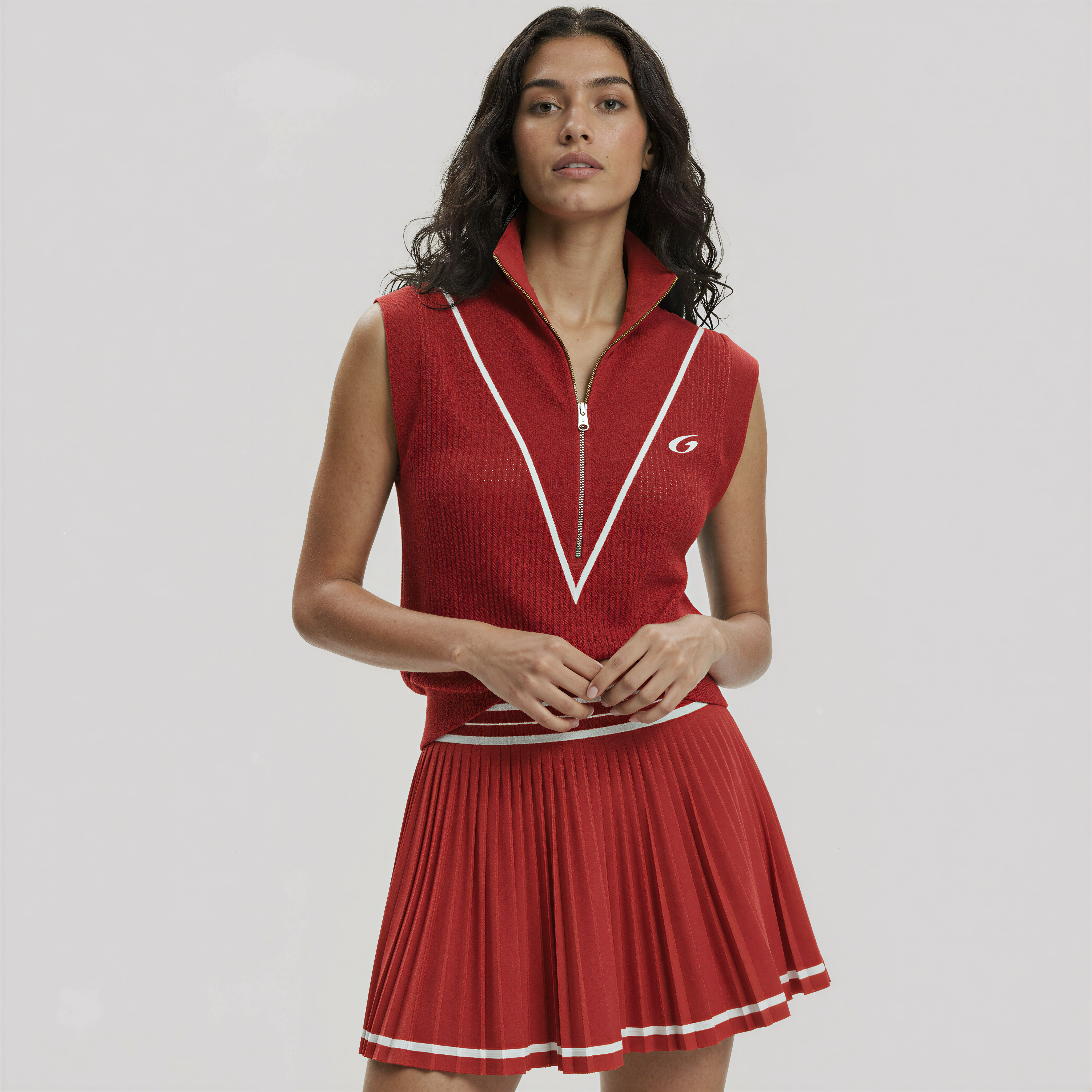 Rally Red – evokes energy and movement, perfect for sports such as tennis or padel.