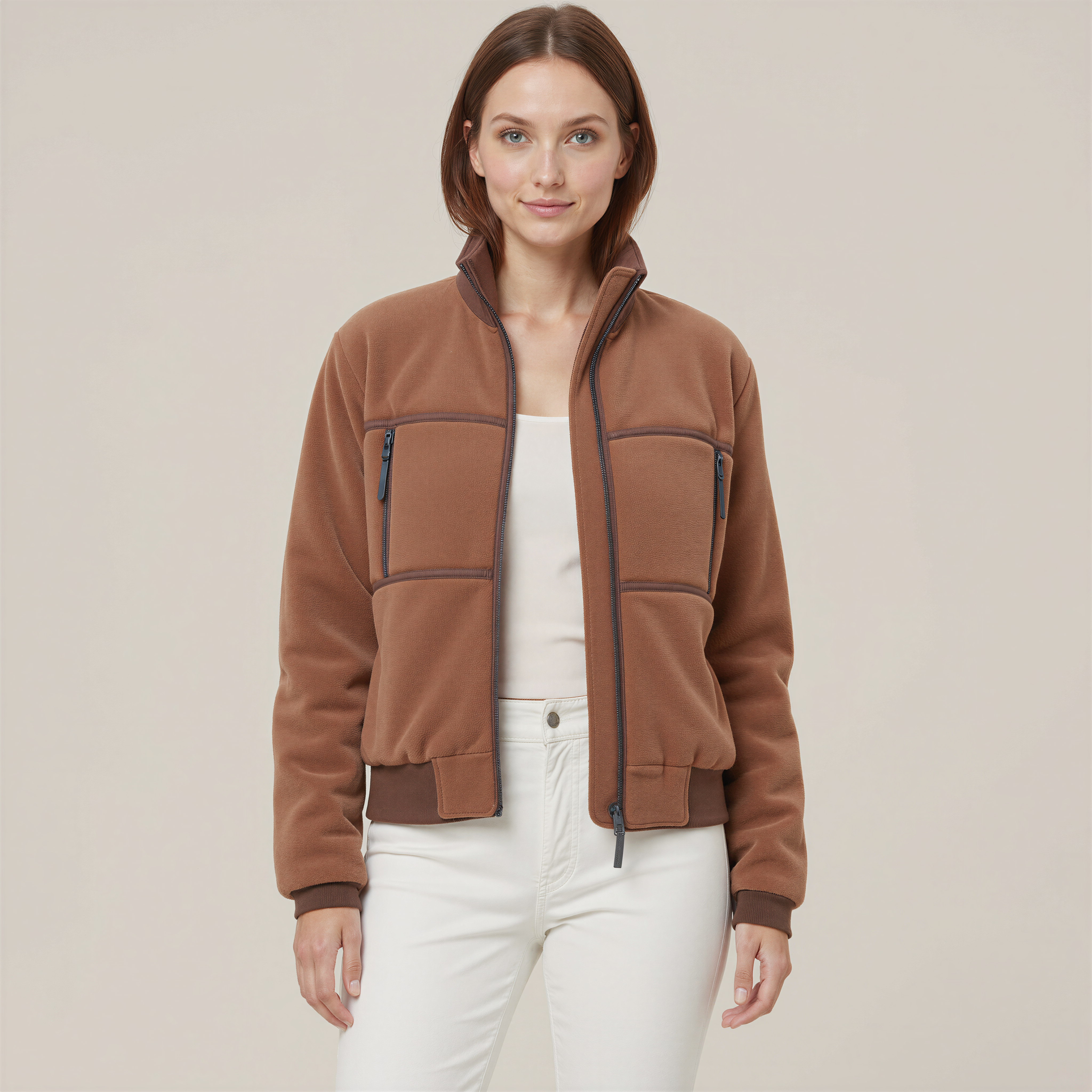 Chic and warm – The brown jacket that never goes out of style