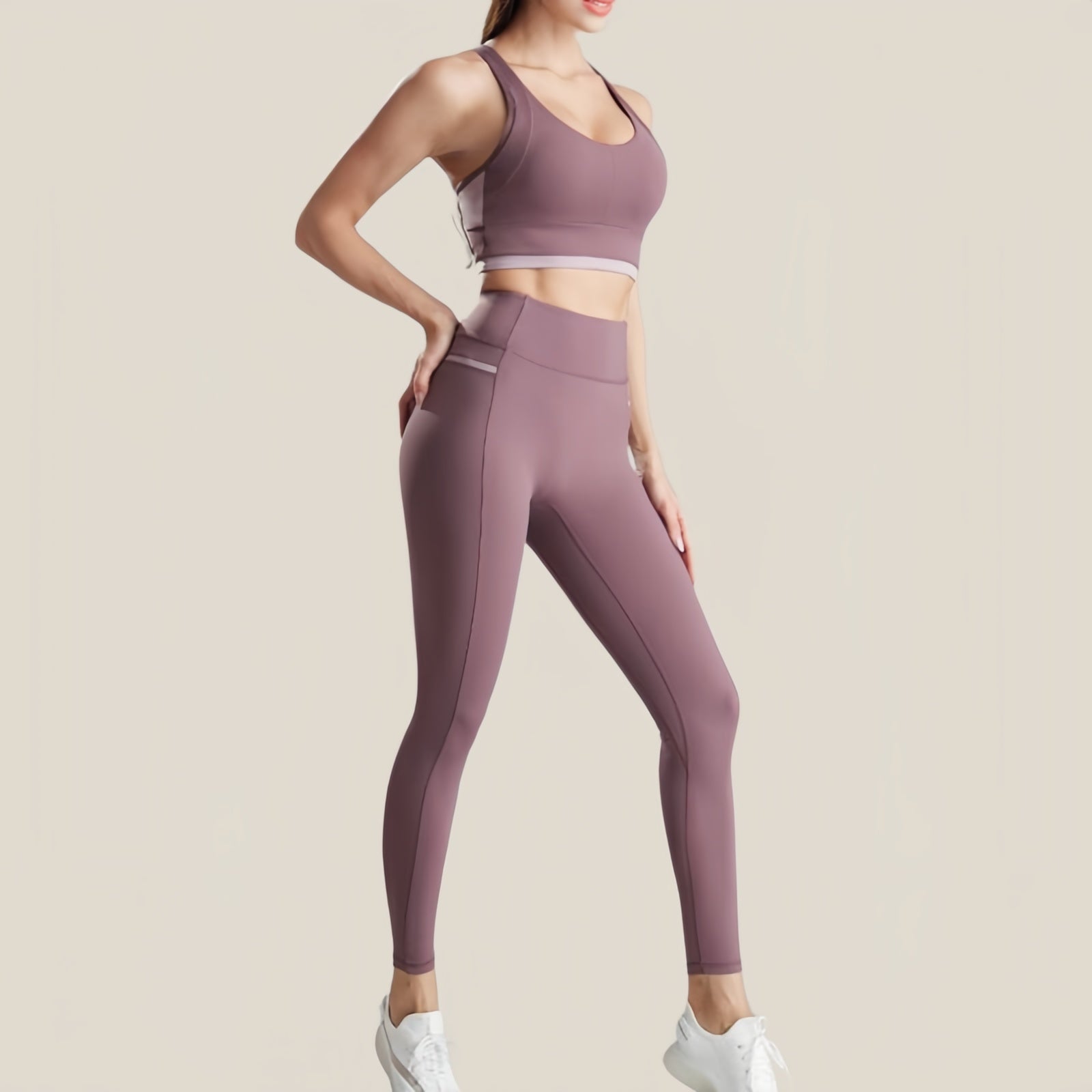 Forme et fluidité : La tenue de yoga qui épouse tous vos mouvements