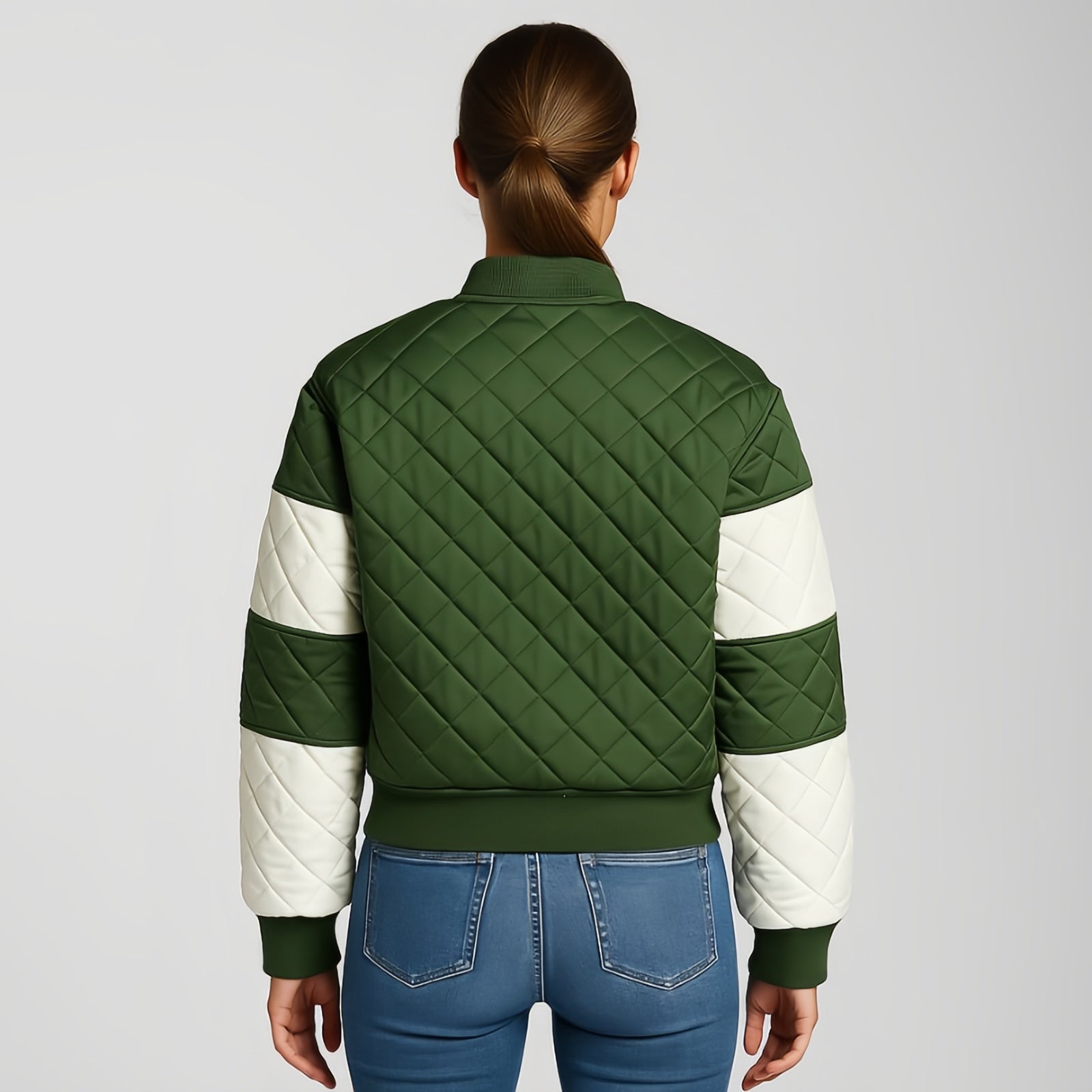 Stile Dinamico e Comfort Avvolgente: La Giacca "Urban Quilted Bomber"