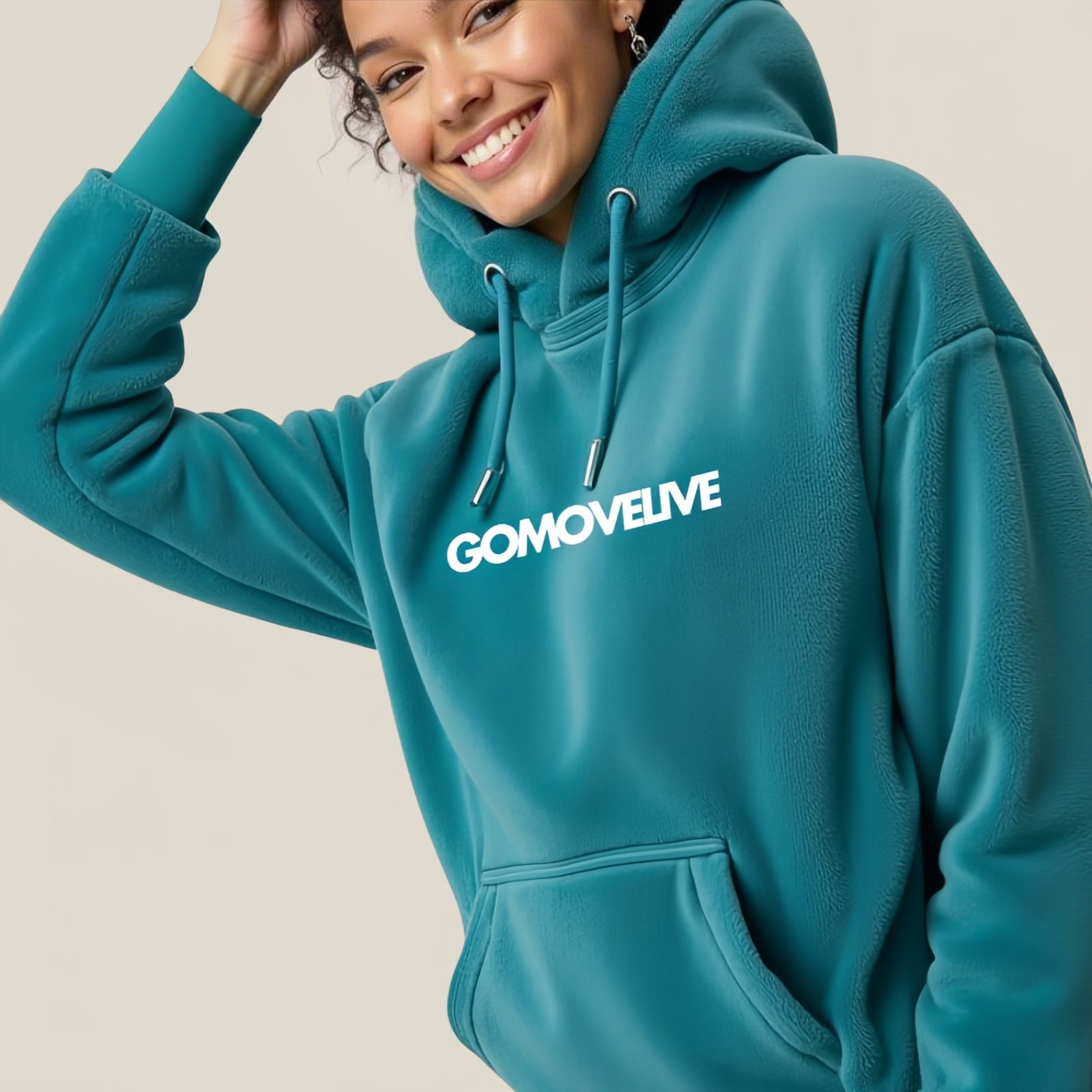 Urban Script – Felpa con Cappuccio Teal GOMOVELIVE e Stile Streetwear Iconico