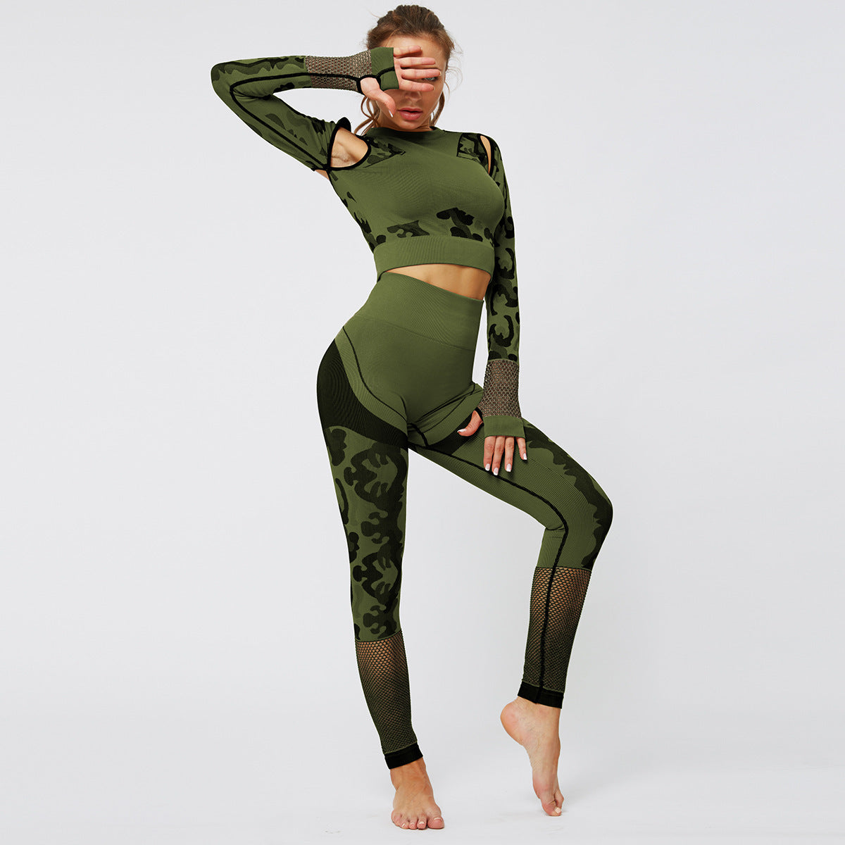CamoFlex Pro - The Fitness Outfit That Blends In With Your Needs