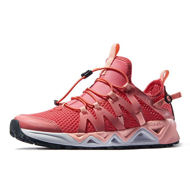 AquaTrek Pro – Le Scarpe da Acqua che Sfidano gli Elementi