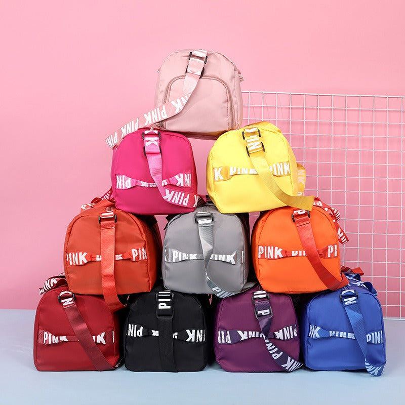 Borsa Sportiva Multifunzione con Scomparto Scarpe - Stile e Praticità per il Tuo Allenamento