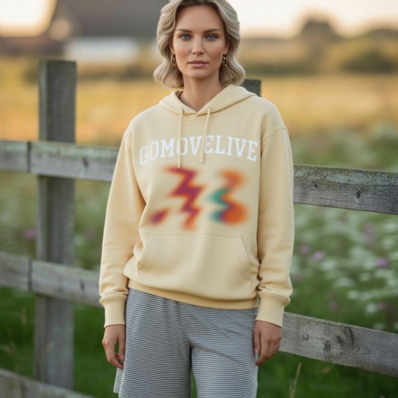MotionCraft – Handcrafted sweatshirt with vibrant design and sporty soul