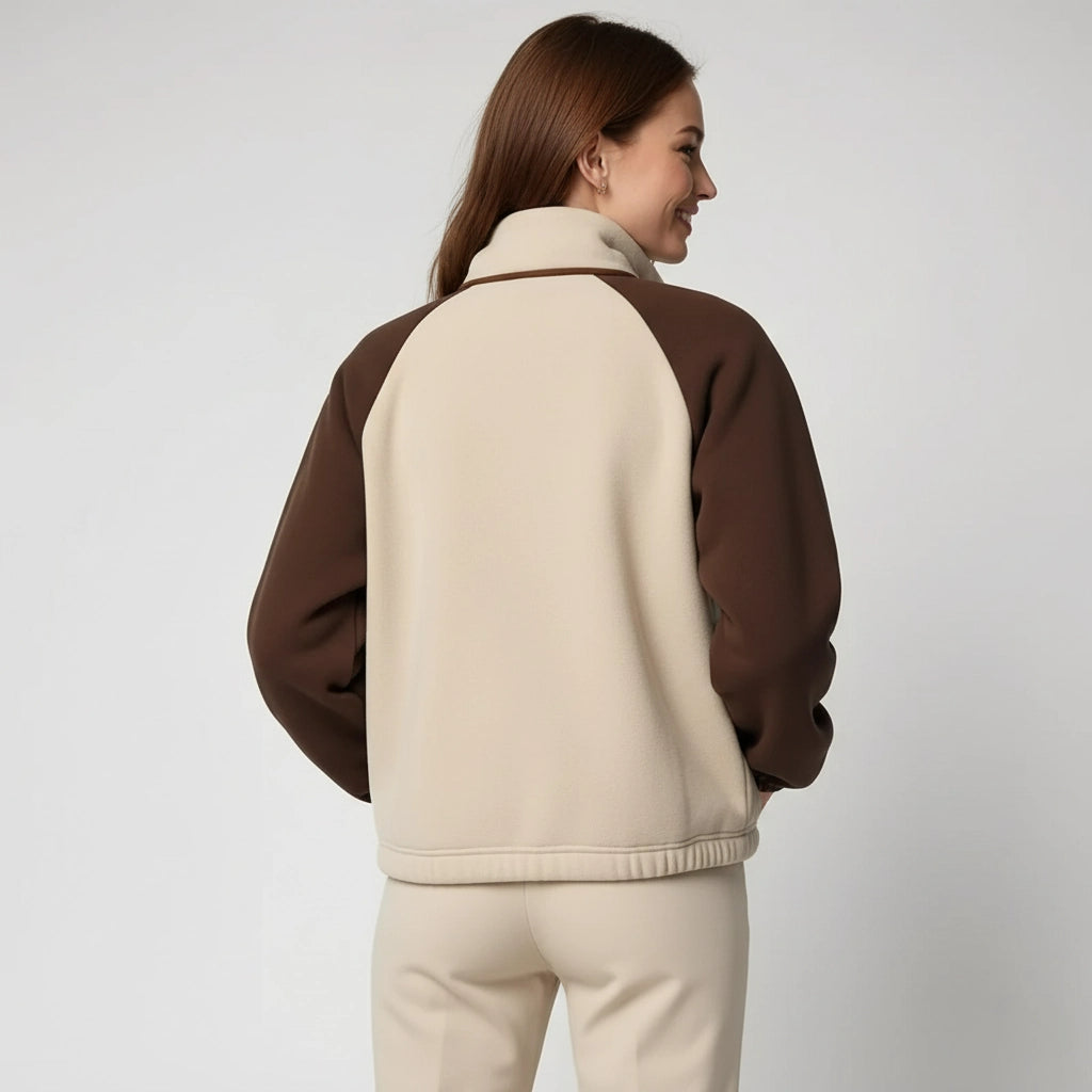 Terra Fleece – Giacca in Pile Bicolor Beige e Marrone con Collo Alto e Dettagli Elasticizzati