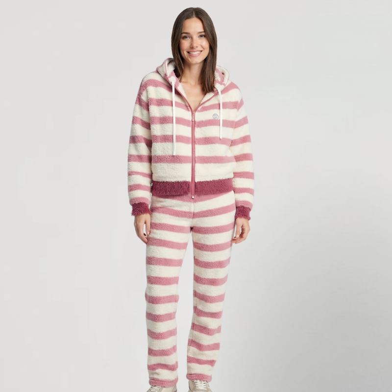 Sweatshirt + Trousers – Style, Comfort and Sustainability
