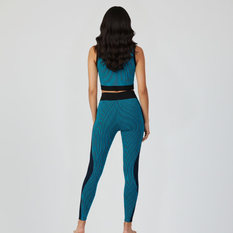 Set “Blue Pulse” — Energia Grafica, Precisione Atletica