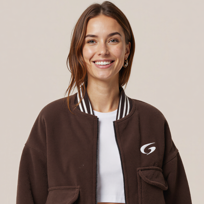 Stile Varsity Rivisitato: La Giacca Bomber "College Comfort"