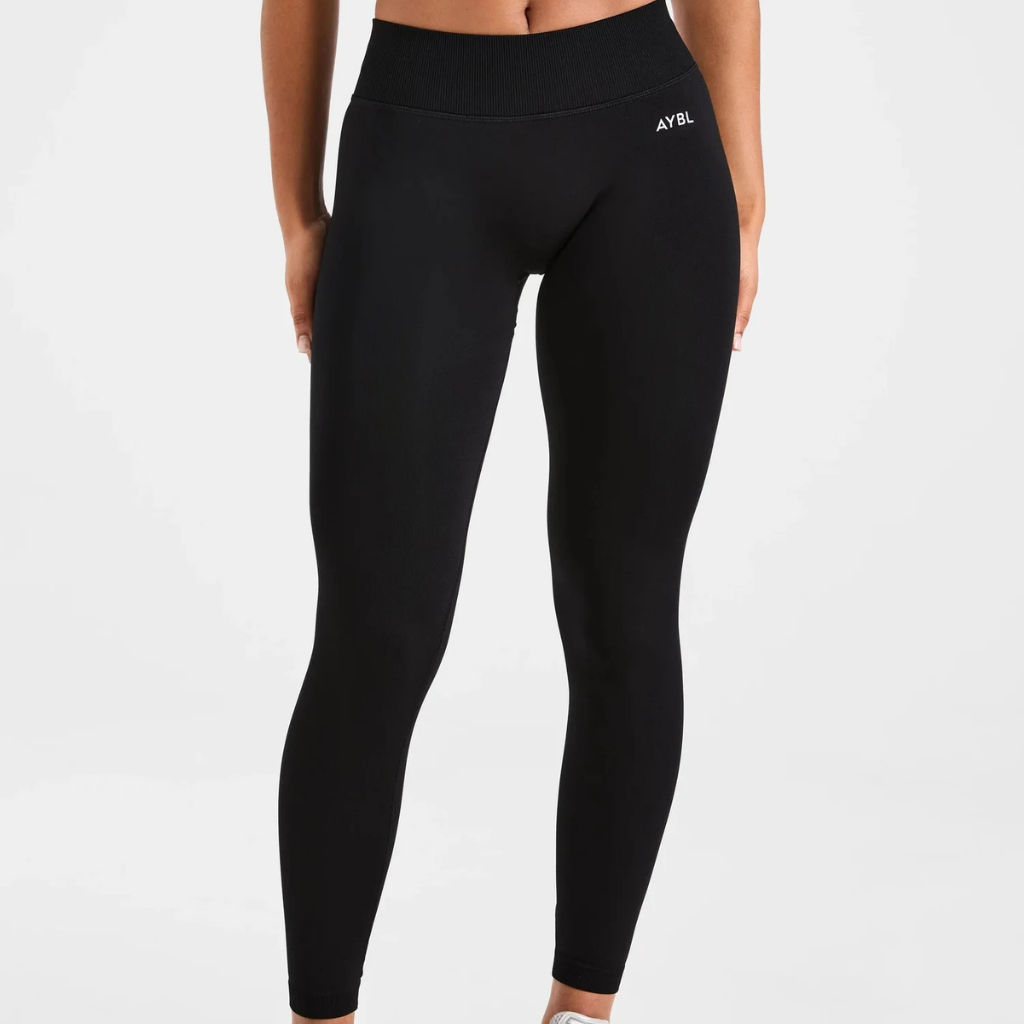 Set Yoga Seamless High Elastic – Il completo che ti fa sentire libera