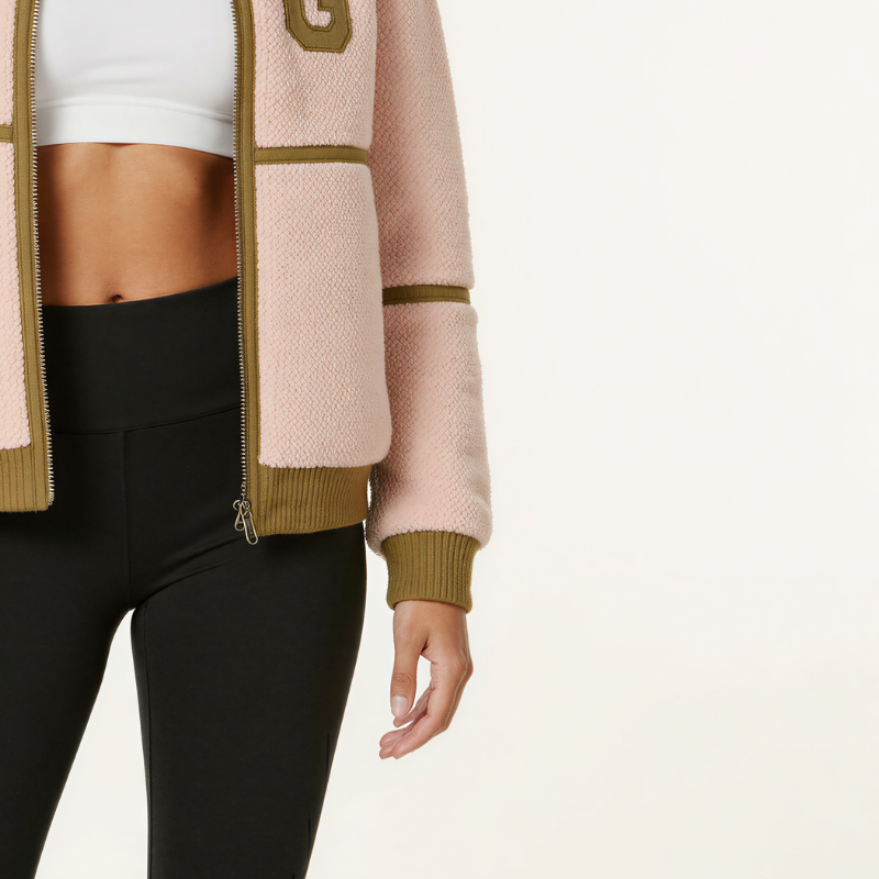 Blush Terrain Sherpa — Giacca Sportiva in Pile con Dettagli a Contrasto