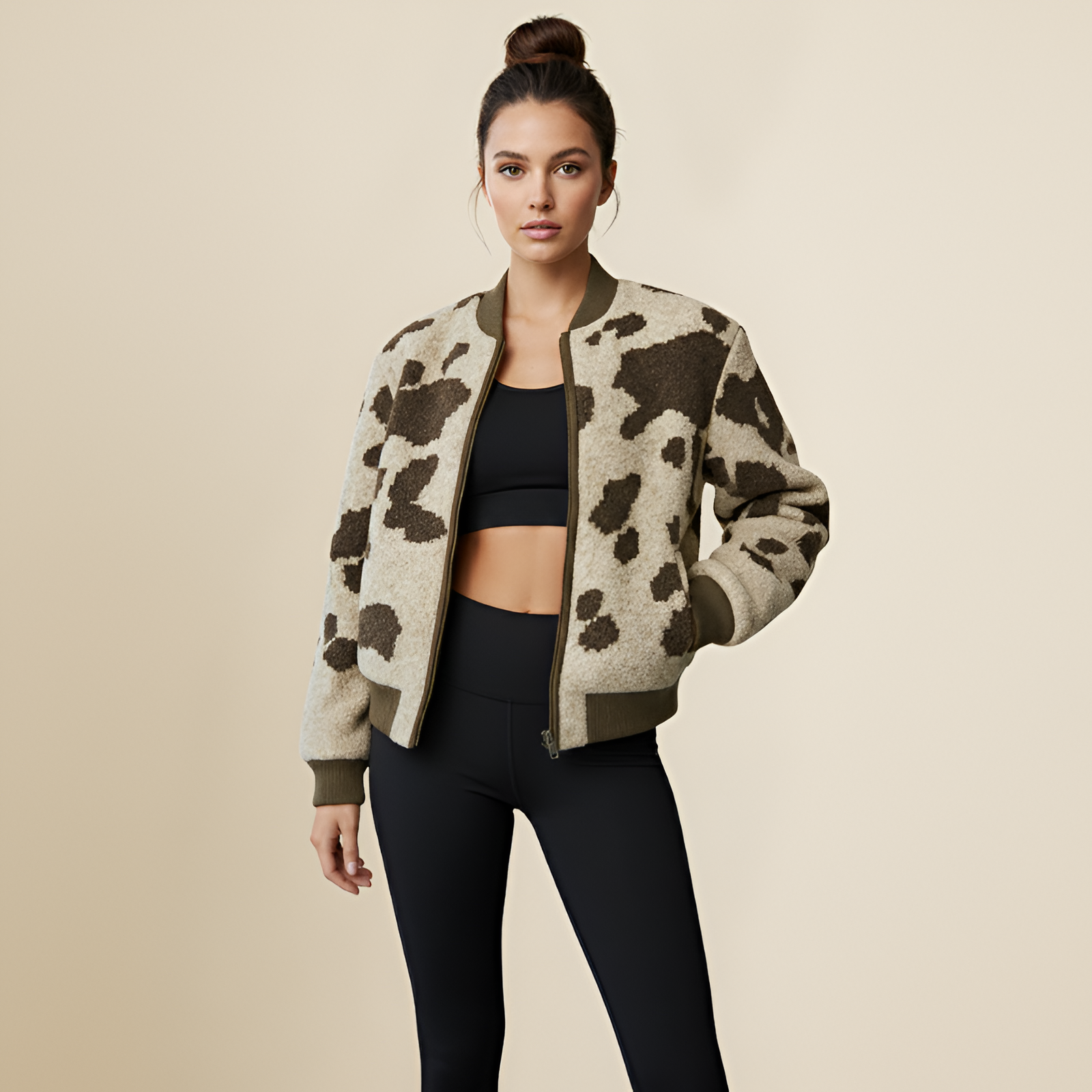 « Cowline Motion » – Blouson aviateur technique à imprimé animal et coupe sportive